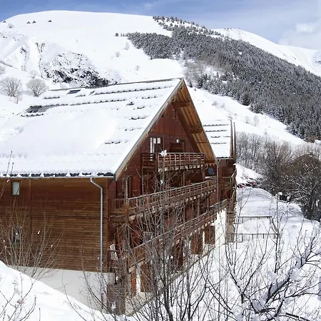 Aparthotel Odalys Les Chalets De La Porte Des Saisons 3*
