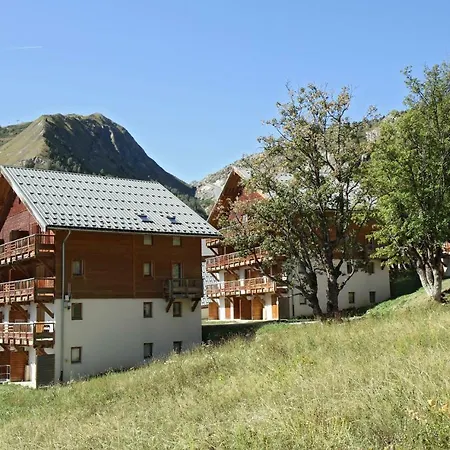 Odalys Les Chalets De La Porte Des Saisons 3*